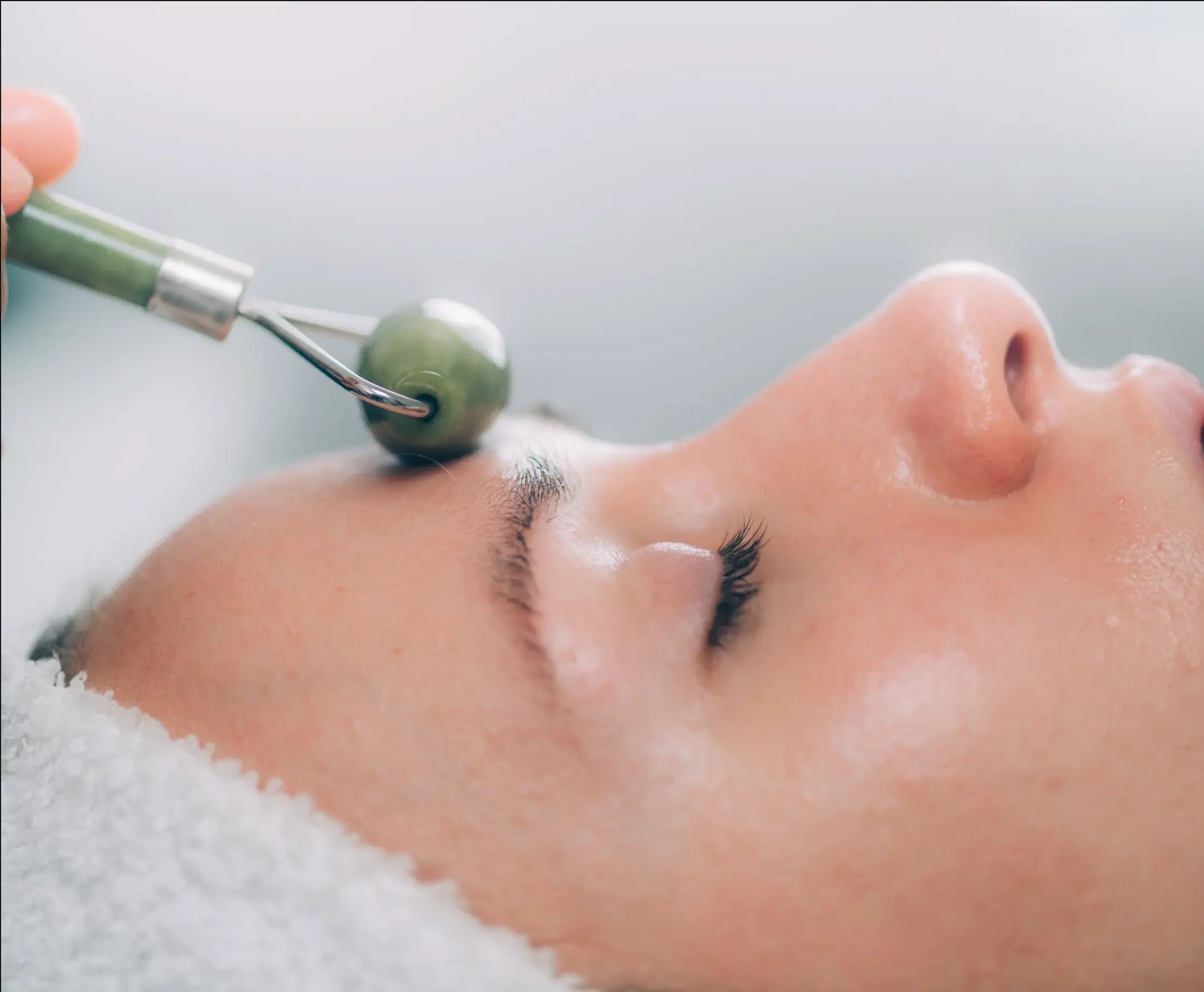 Rouleau de Jade Glacéa – Massage Facial & Éclat Naturel Glacéa